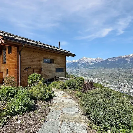 Teddy - Alpine Escape In The Swiss Alps